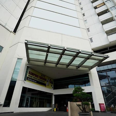 Collection O 29 Twin Tower Hotel Surabaya Exterior foto