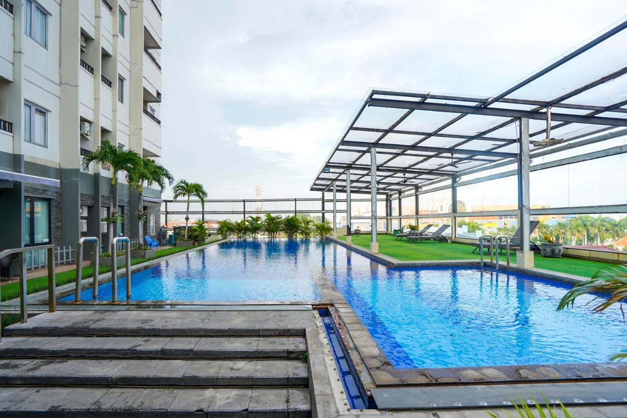 Collection O 29 Twin Tower Hotel Surabaya Exterior foto