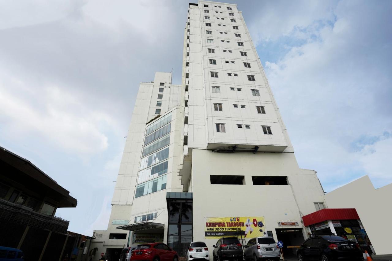 Collection O 29 Twin Tower Hotel Surabaya Exterior foto