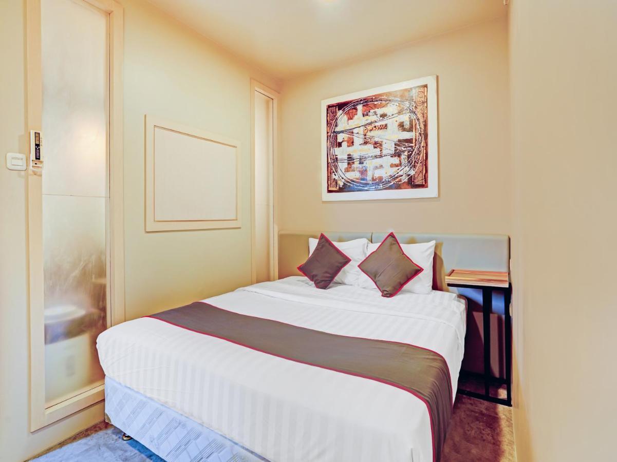 Collection O 29 Twin Tower Hotel Surabaya Exterior foto