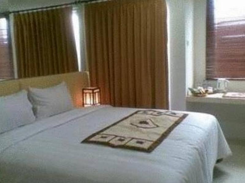 Collection O 29 Twin Tower Hotel Surabaya Exterior foto